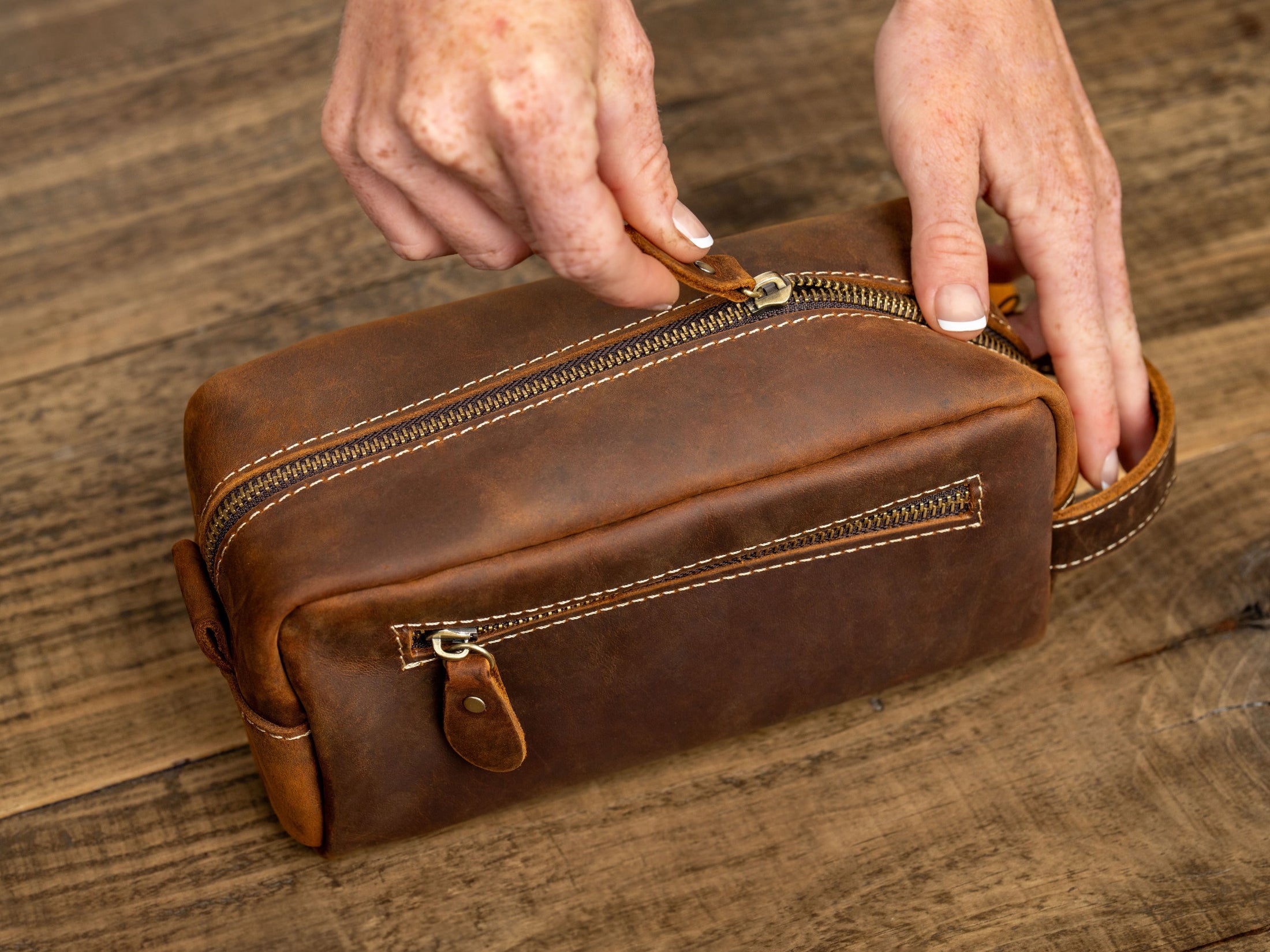 Custom Toiletry Bag with Liner and zipper, Personalized Leather Dopp Kit for Men, Travel Shaving Bag for Dad, Christmas Gift for Men